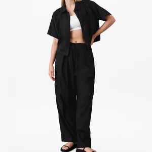Athleta New Paradise Straight Leg CargoPants
Linen Blend Size M NWT